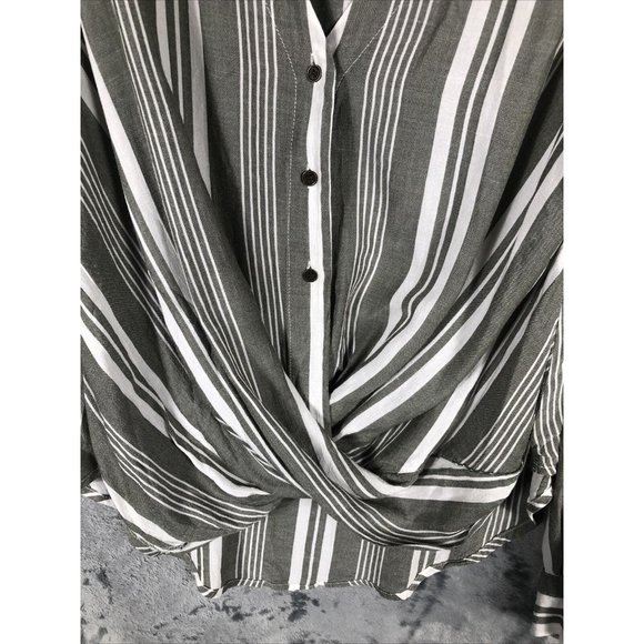 ANA New Apparel Shirt Women’s Blouse Size Adult Small - Picture 6 of 9